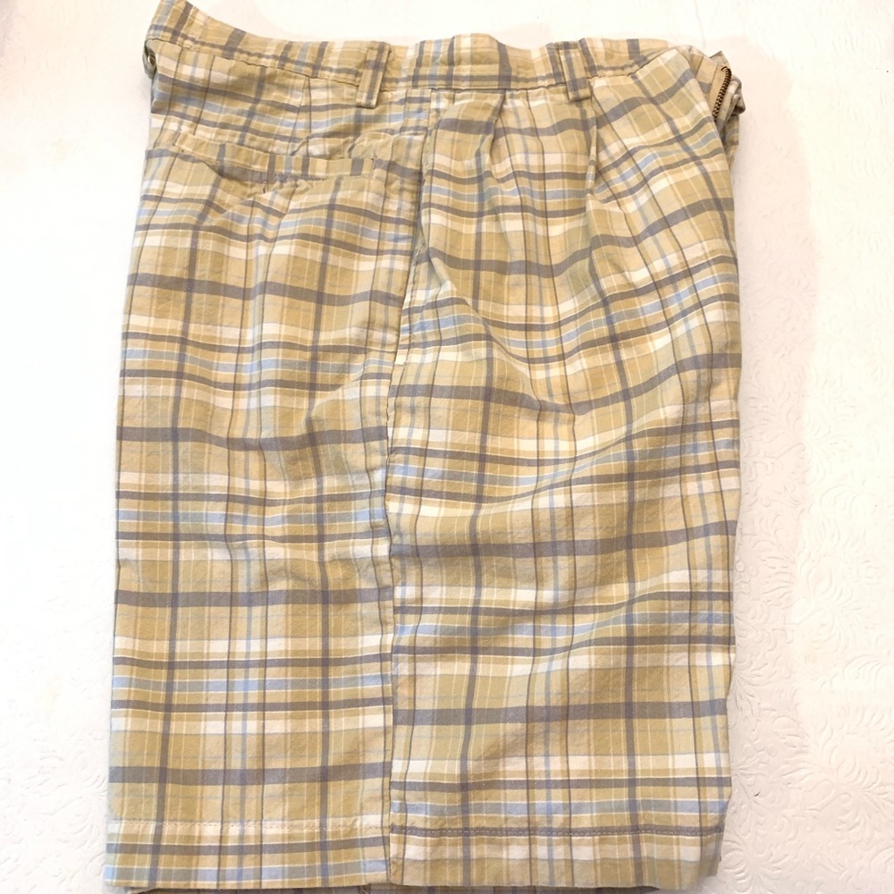 Gap Men’s Yellow & Gray Plaid Shorts Size 29